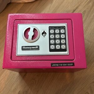 Pink Safe